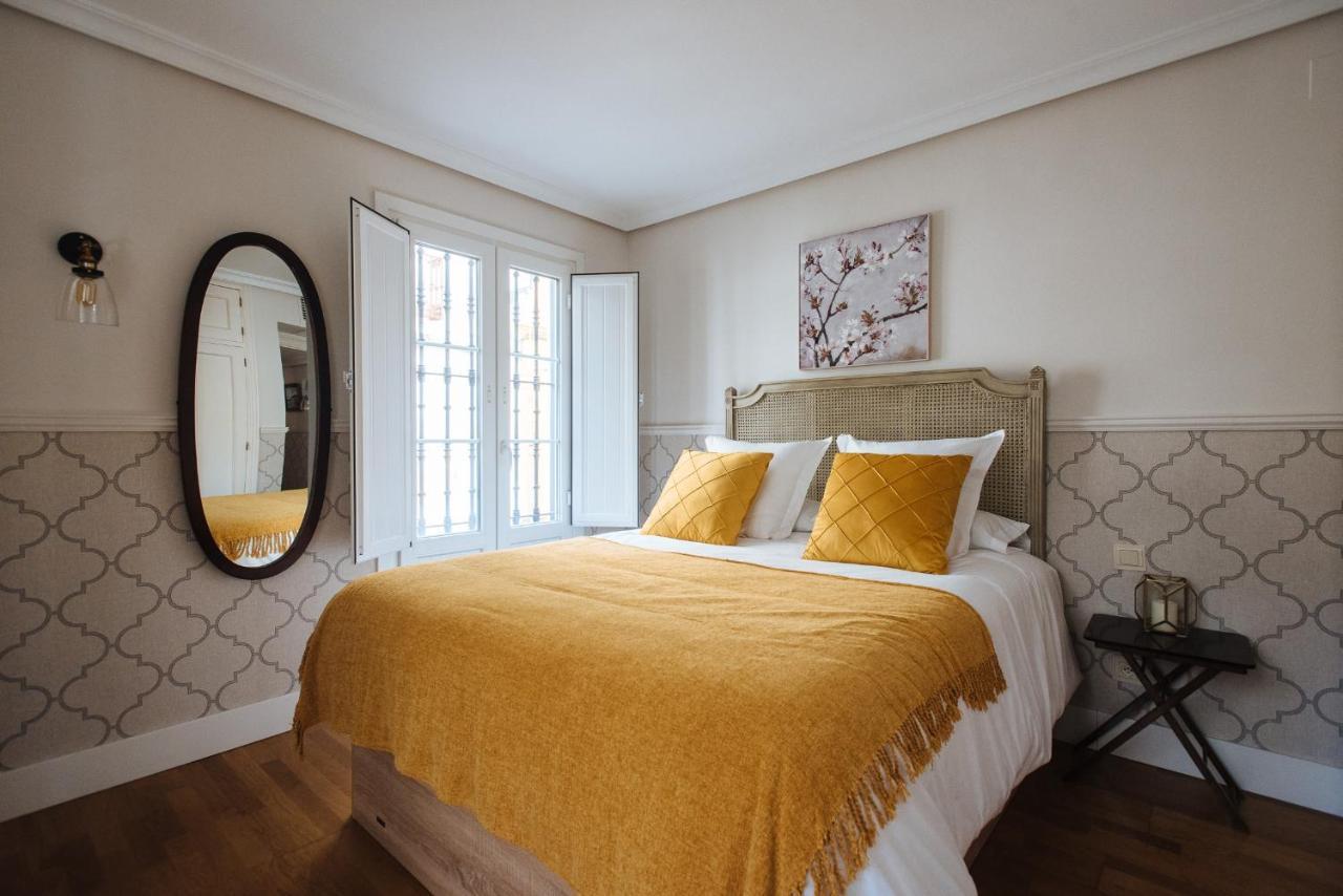 Vidrio Suite Apartment Sevilla Bagian luar foto