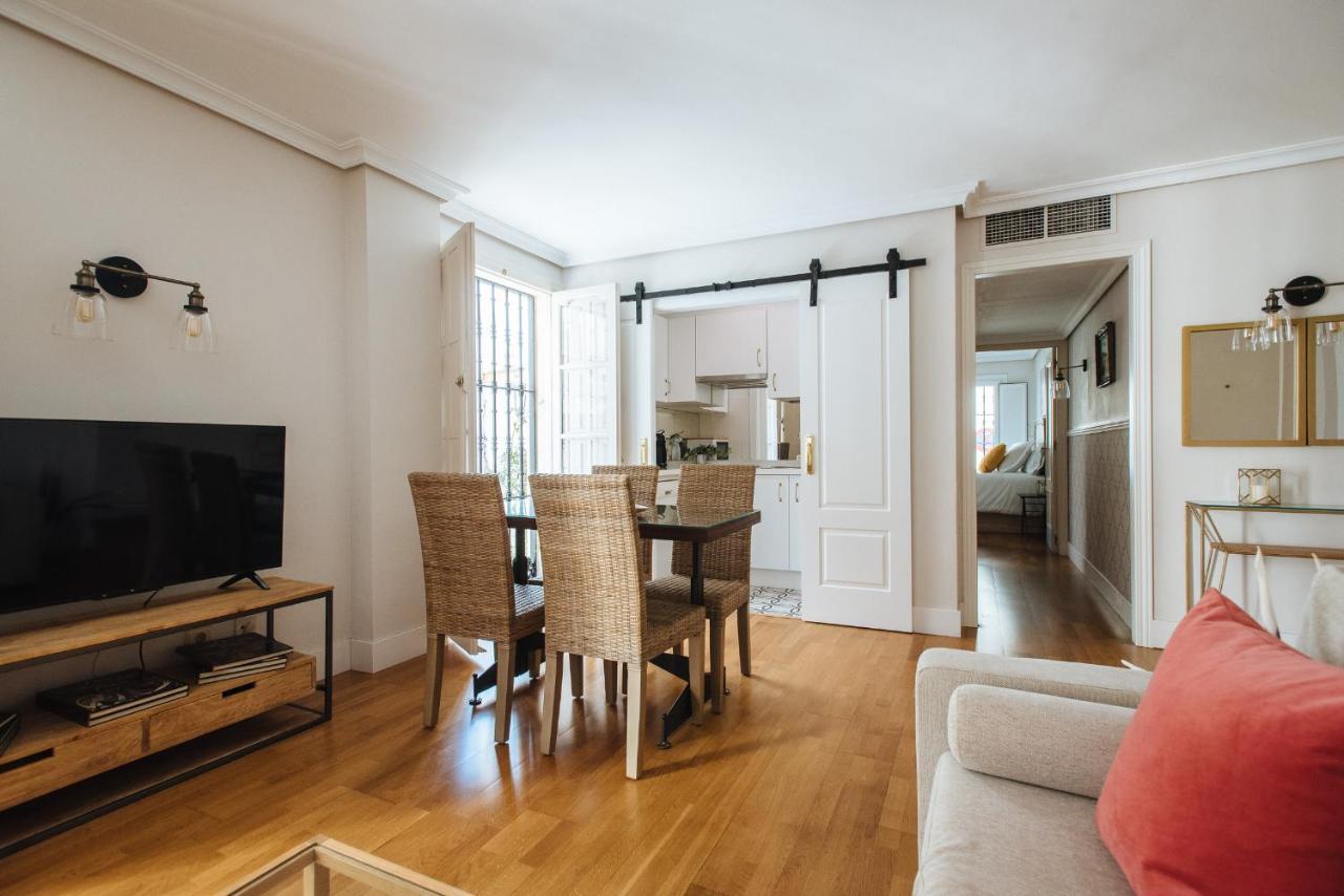 Vidrio Suite Apartment Sevilla Bagian luar foto