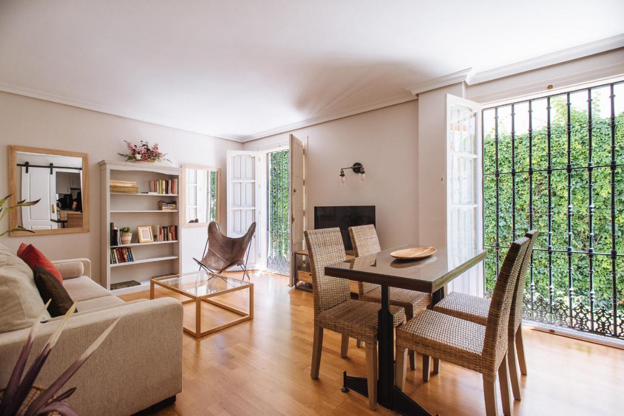 Vidrio Suite Apartment Sevilla Bagian luar foto