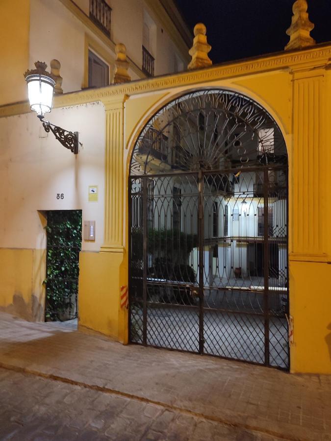 Vidrio Suite Apartment Sevilla Bagian luar foto